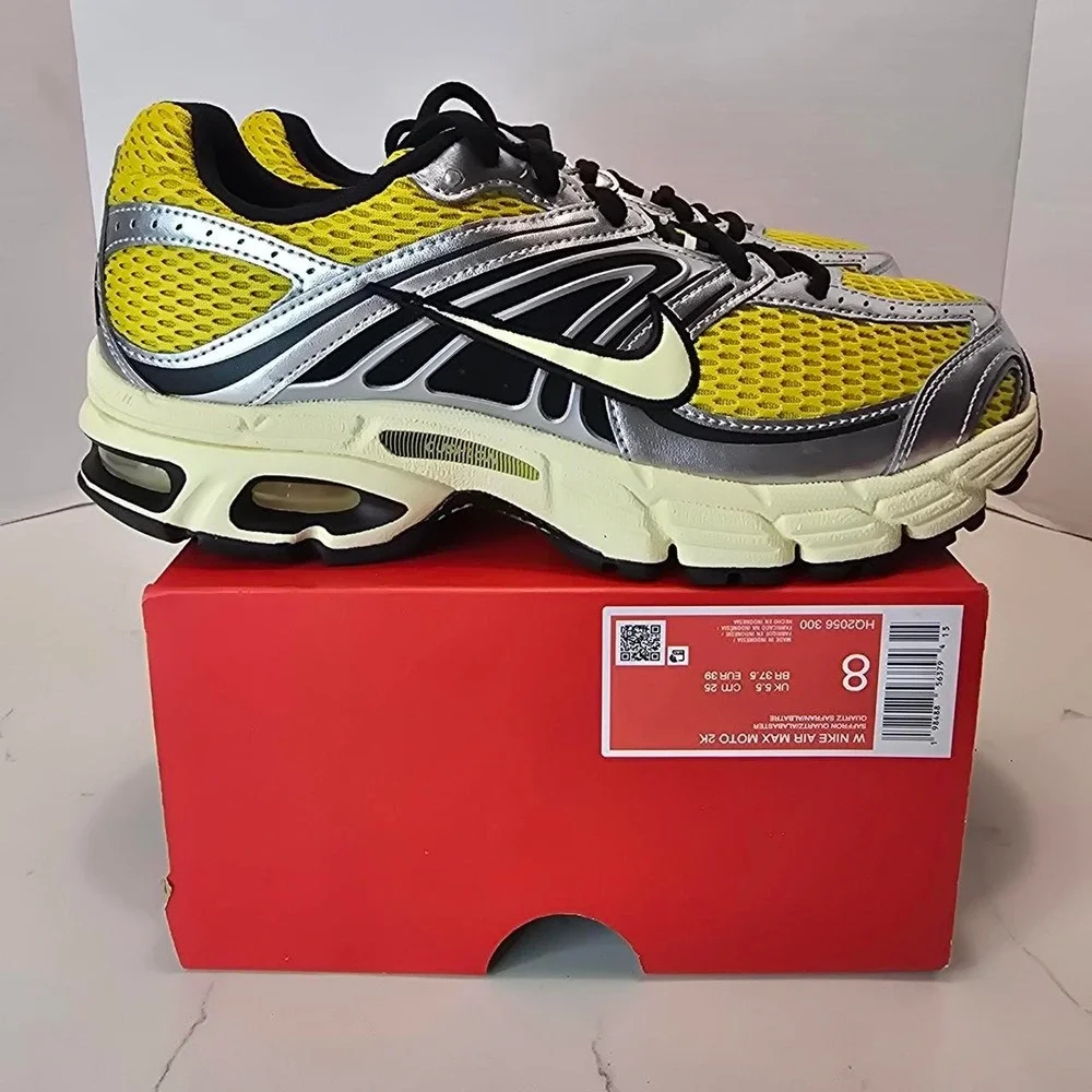 Nike Air Max Moto 2K in Saffron Quartz Women's - 8 US